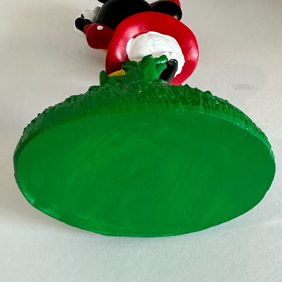 Minnie is Holding Flowers on her Head Everyday Outdoor Garden Statue, 6.2” Tall - Picture 5 of 7